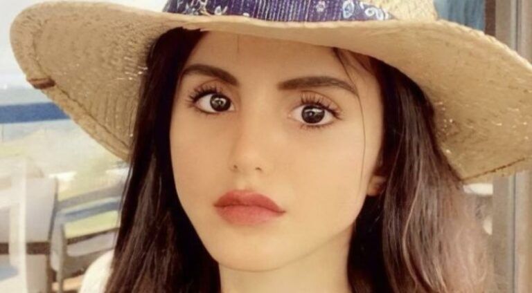 المشهورة السعودية فوز العتيبي تثير ضجة بعد حديثها عن علاقة خاصة تجمعها بالملائكة!(فيديو)