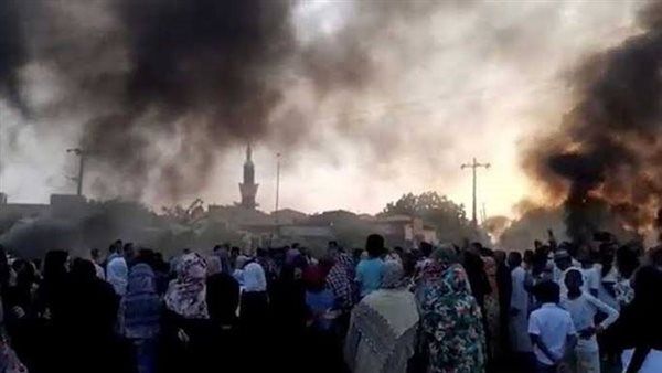 الجيش المصري يدعو لتهدئة الأوضاع في السودان