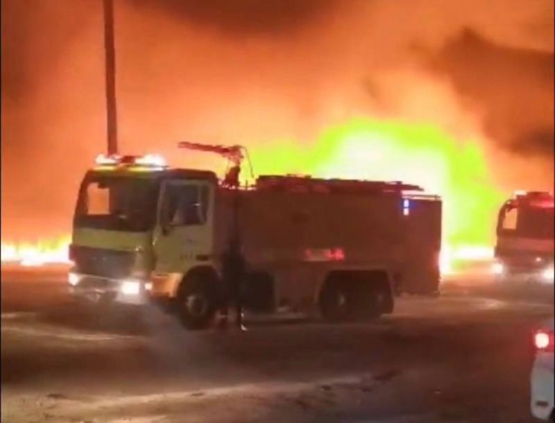 فيديو صادم لـ "حريق هائل" يلتهم سوق الصواريخ بمدينة جدة السعودية (شاهد)