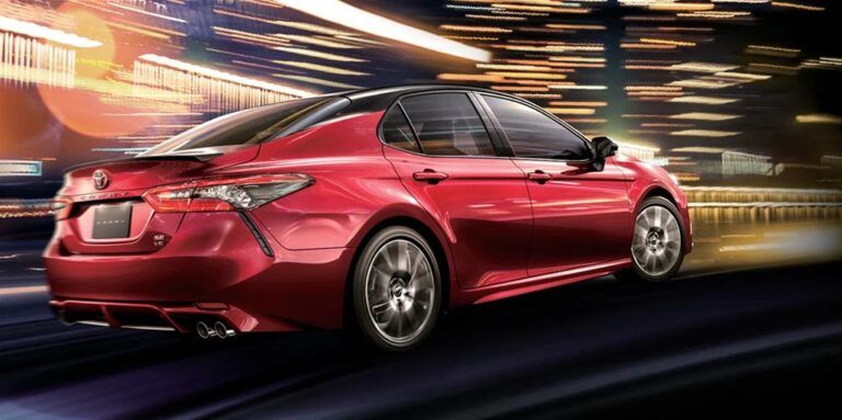 بالصور.. مواصفات وأسعار تويوتا كامري 2023 في السعودية