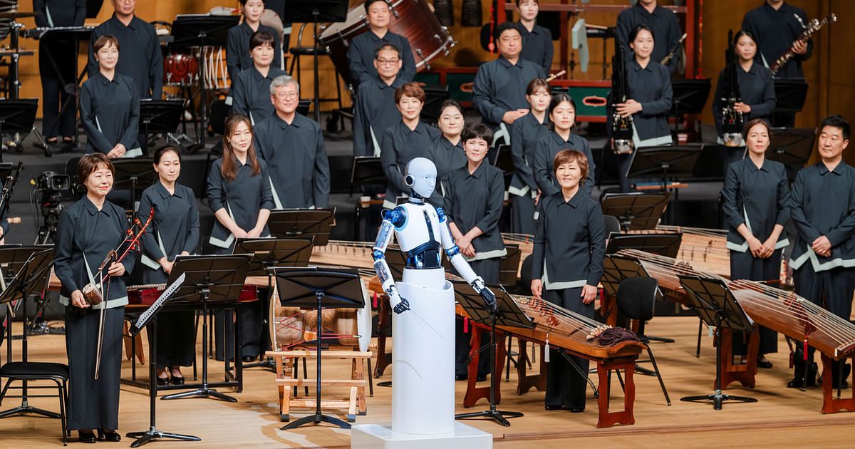 لأول مرة.. روبوت "أندرويد" يقود أوركسترا في سول