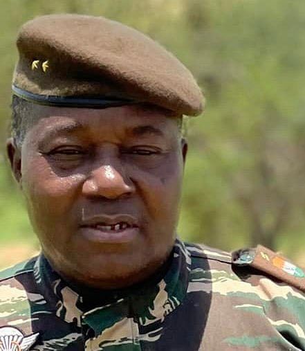 الجنرال تشياني في مواجهة الرئيس بازوم.. ماذا يحدث في النيجر؟