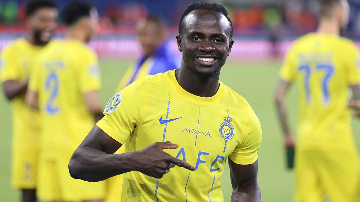 رد فعل ساديو ماني بعد مشاهدة قاسم لاجامي شقيق زميله علي لاجامي (فيديو)