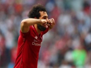 قصر ملكي وطائرةومبلغ خرافي و 3 سيارات فارهة لعائلته تنقل"محمد صلاح"رسميا للدوري السعودي