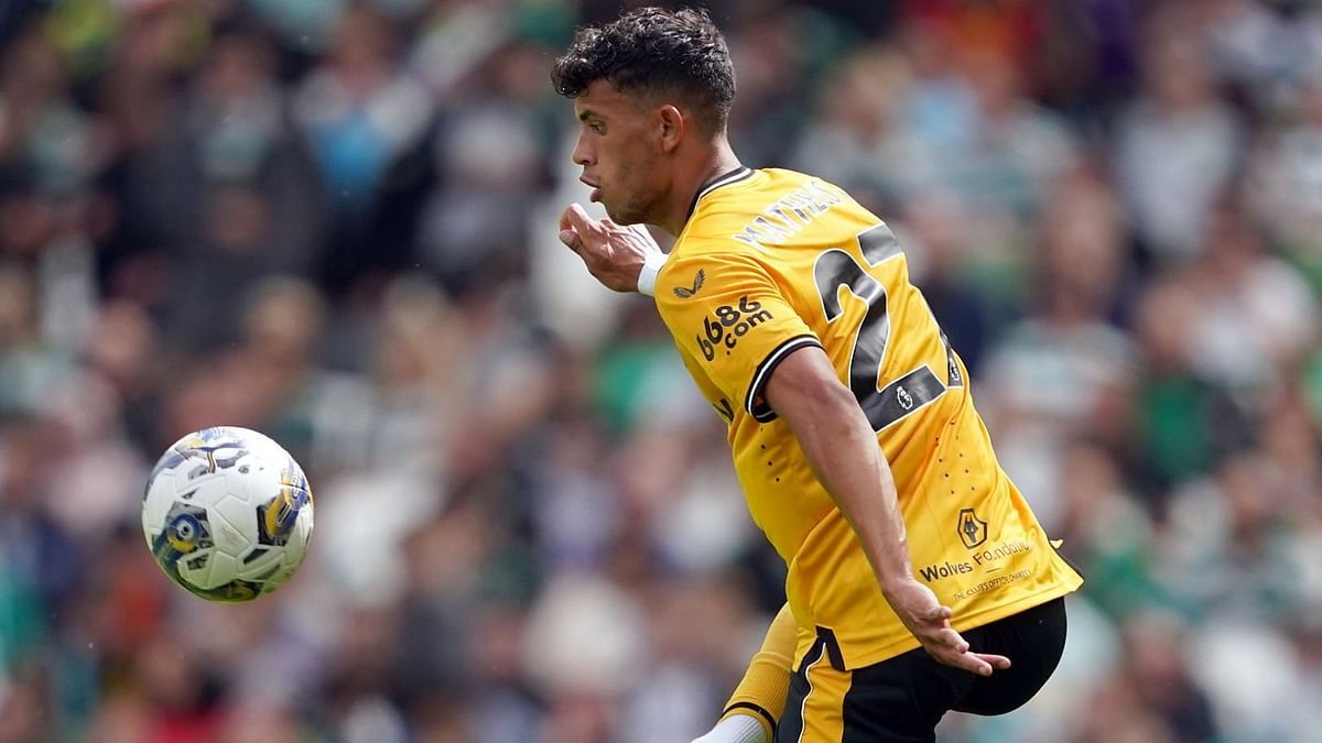 مدرب وولفرهامبتون يتحدث عن أزمة نونيز ورغبته في الرحيل إلى مانشستر سيتي