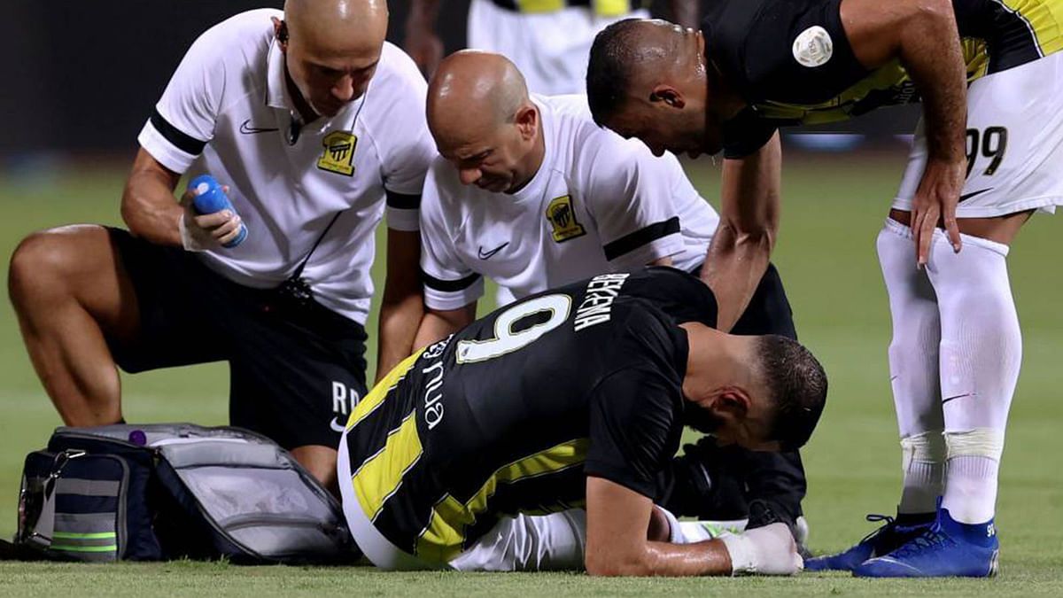 تقرير: إصابة كريم بنزيما بسيطة وسيكون جاهزا لمباراة الاتحاد والهلال (فيديو)