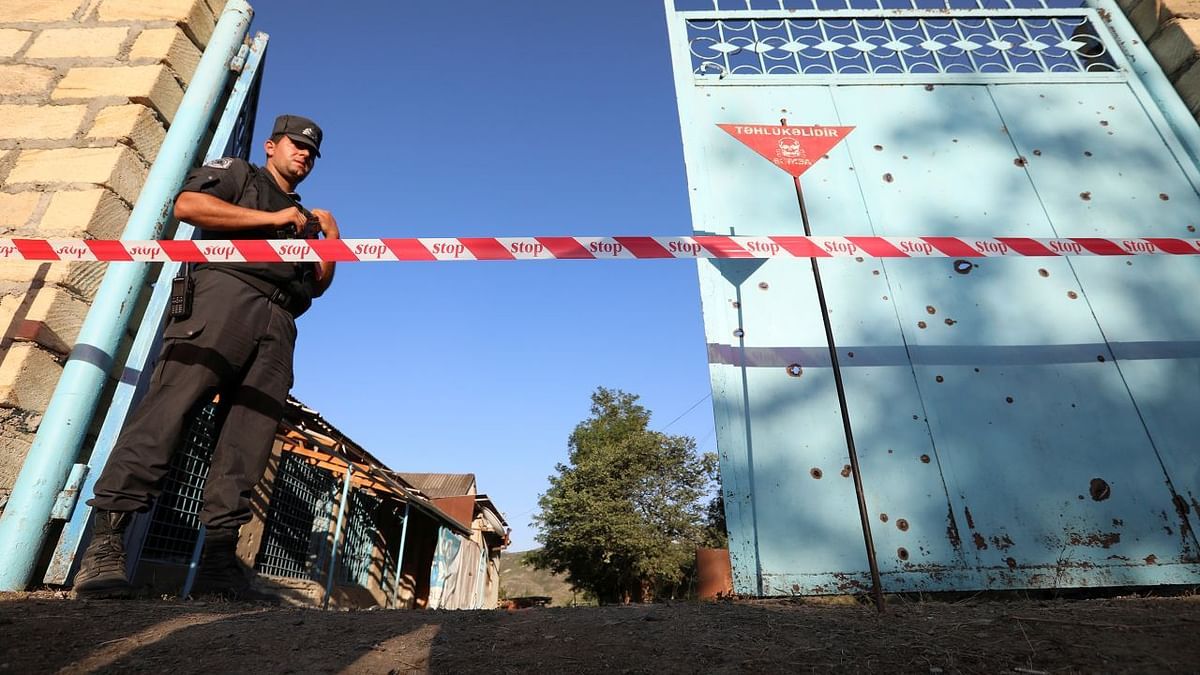 مسؤول: إعادة فتح الطرق بين أرمينيا وأذربيجان بشكل متزامن