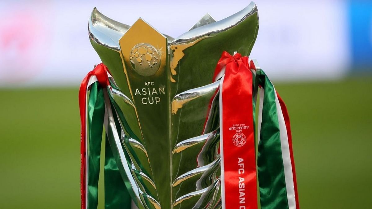 للمرة الأولى في التاريخ .. 5 سيدات بين 74 حكمًا لإدارة مباريات كأس آسيا