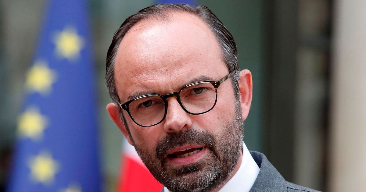 رئيس وزراء فرنسا السابق يُطالب بإنشاء قانون خاص بالمسلمين