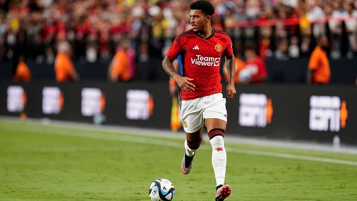 تقرير: مانشستر يونايتد يستعد لبيع جادون سانشو في يناير