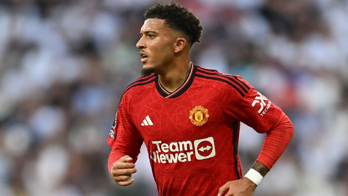 تقرير: مانشستر يونايتد يستعد لبيع جادون سانشو في يناير