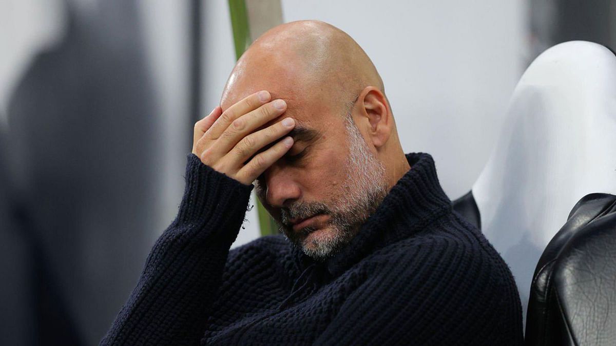 تقرير: الإيقاف سيبعد غوارديولا عن قيادة لاعبي مانشستر سيتي أمام وولفرهامبتون