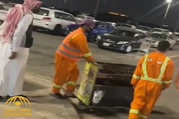 مقيمة في السعودية تتجول بعربة لبيع البطاطس وعند مداهمة دورات المياه كانت المفاجأة!(صور)