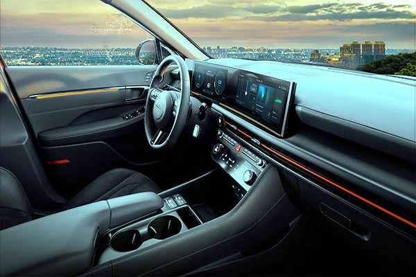 عنوان الفخامة| سعر ومواصفات سيارة هيونداي توسان 2024 الجديدة في السعودية