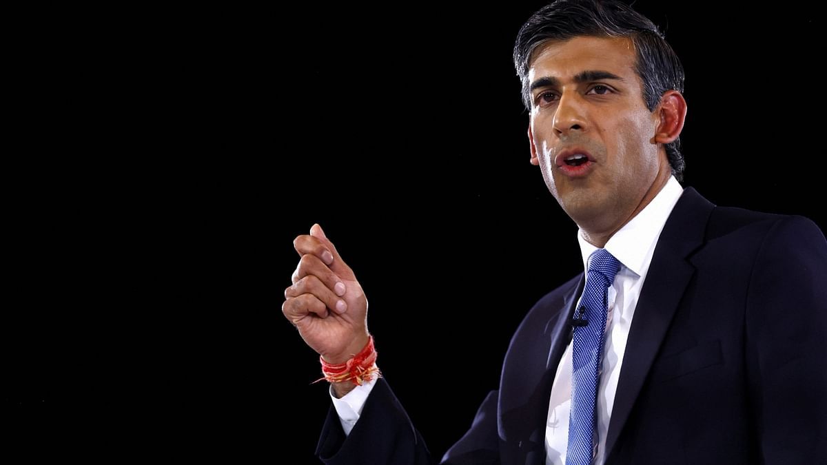 على خطى بايدن.. سوناك في إسرائيل ويقدم لها الدعم