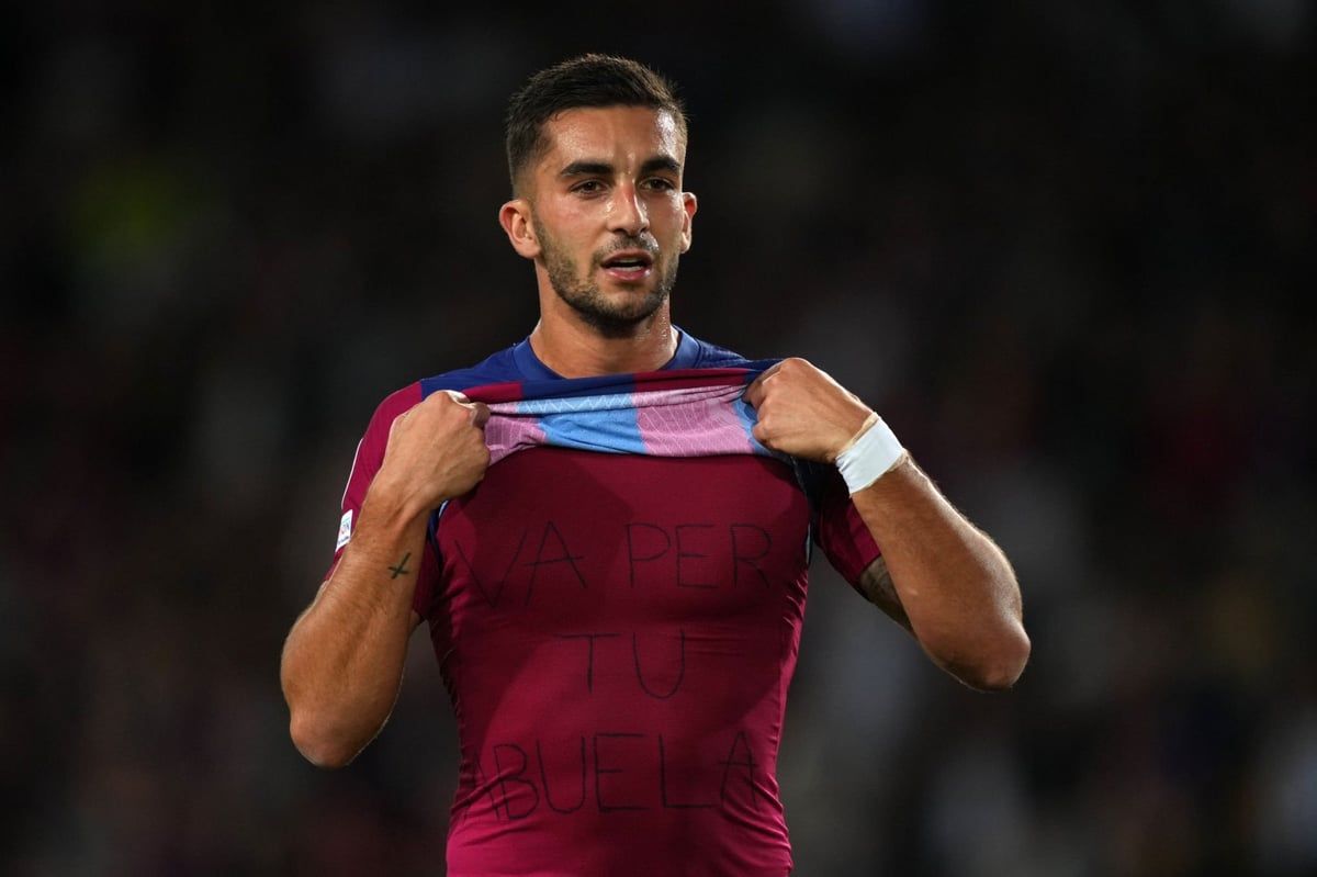 فيران توريس يهدي هدفه لجدته الراحلة