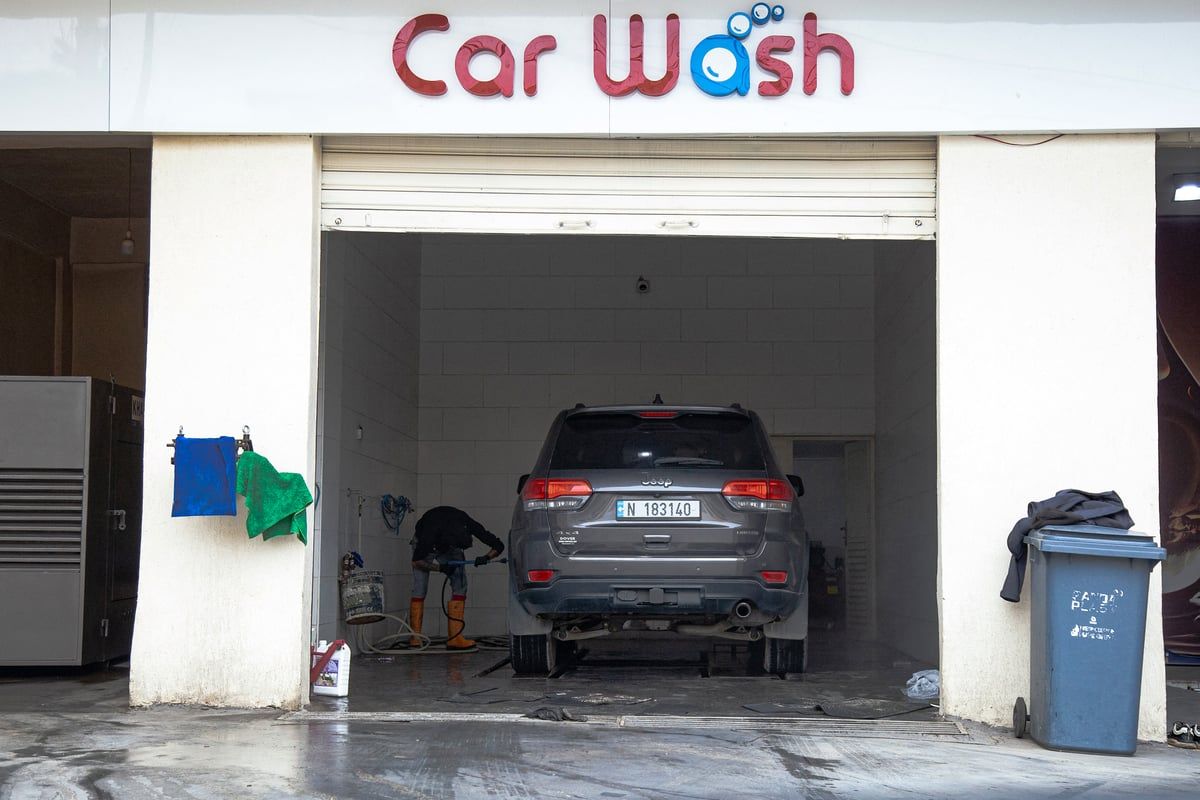 رغم القصف الإسرائيلي.. سكان في جنوب لبنان يواصلون أعمالهم