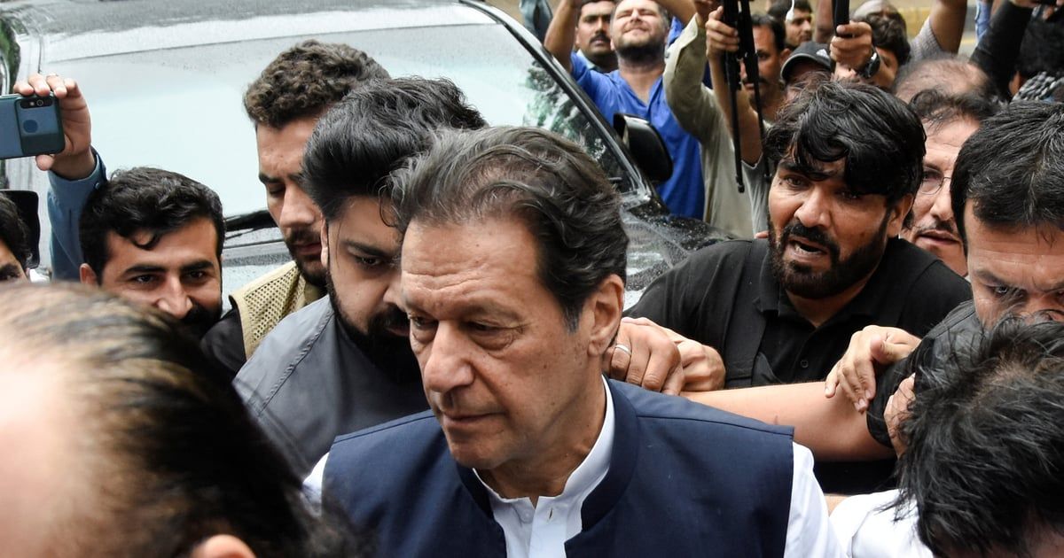 باكستان.. المحكمة العليا تفرج عن عمران خان بكفالة