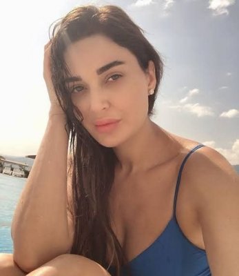 بدون خجل .. سيرين عبد النور تثير ضجة بإطلالتها بمايوه بنفس لون جسدها أظهر كل ما تحته