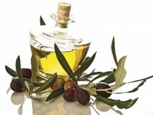 اكتشف السر الطبيعي للشباب الدائم: استخدم 5 ملاعق زيت الزيتون بهذه الطريقة المدهشة!"