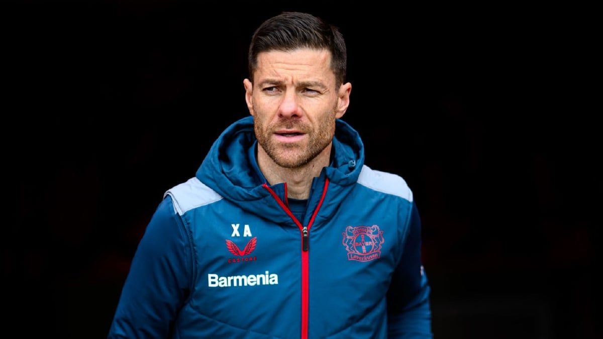 رسميا.. تشابي ألونسو يعلن الاستمرار مع باير ليفركوزن