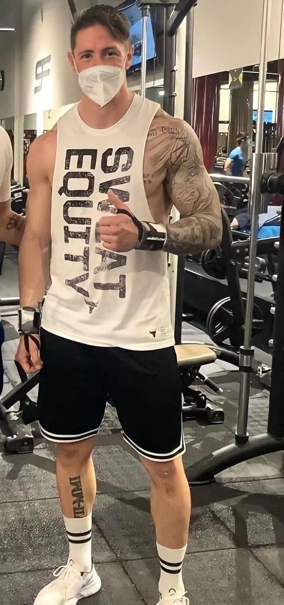 توريس وسيدورف وأوزيل.. سر ولع نجوم الكرة بالعضلات بعد الاعتزال (صور)