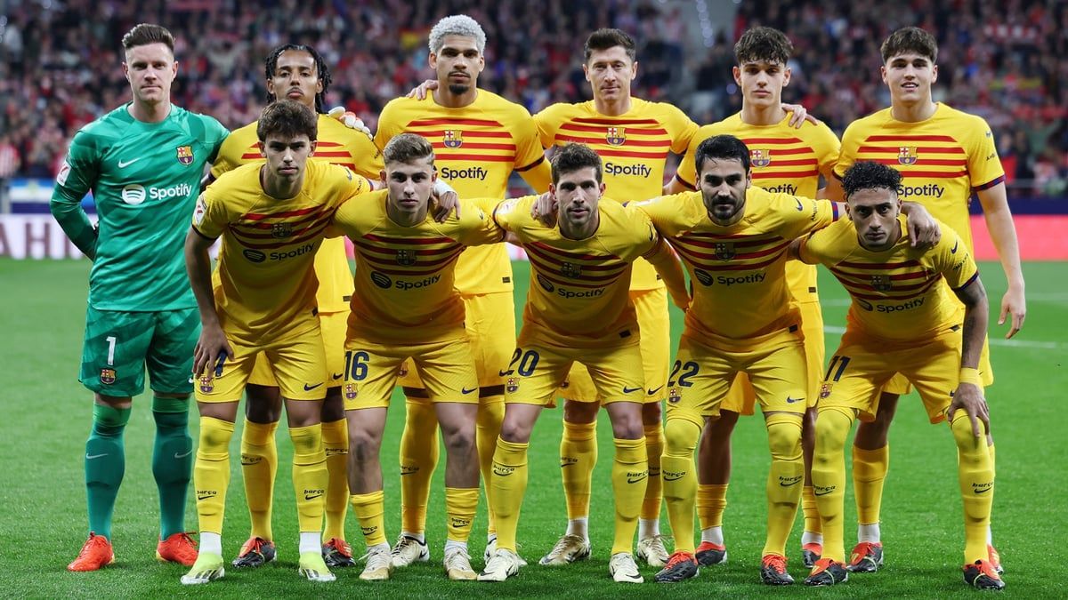 سر الممر الشرفي لرباعي برشلونة في تدريبات اليوم