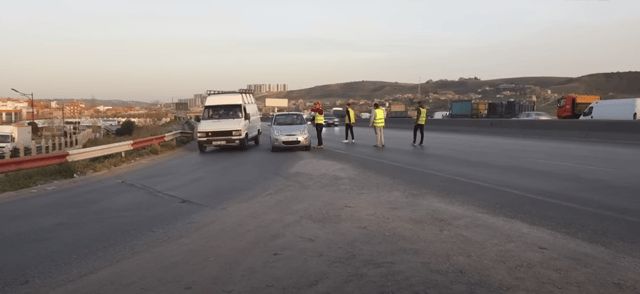 الجزائر.. "إفطار إجباري" على الطرقات لمكافحة الحوادث القاتلة