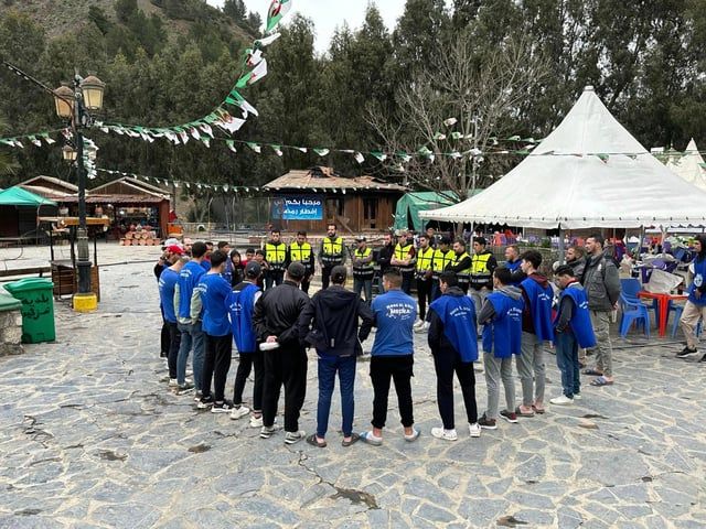 الجزائر.. "إفطار إجباري" على الطرقات لمكافحة الحوادث القاتلة