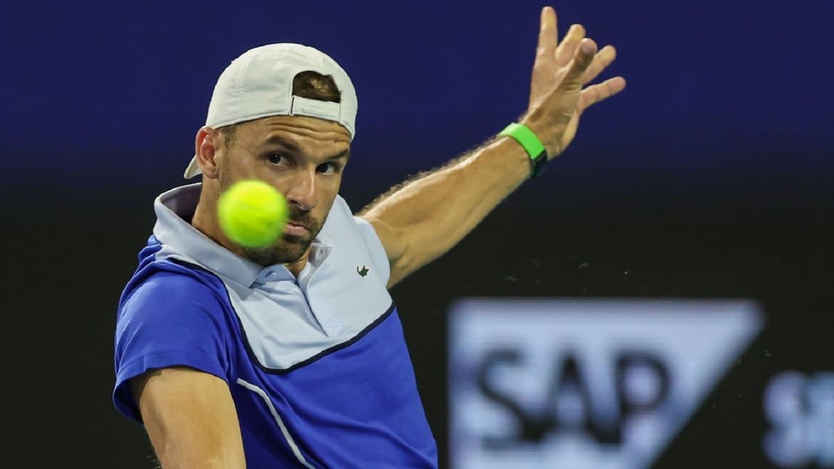 ديميتروف يهزم زفيريف ويواجه سينر في نهائي ميامي للتنس