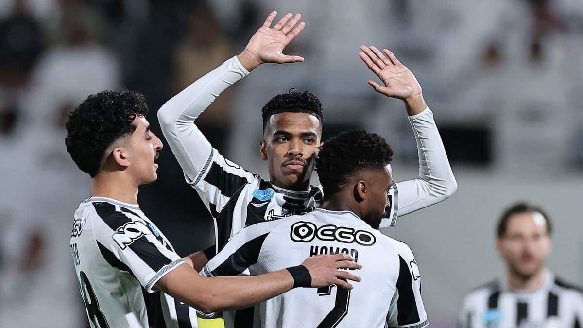 مصعب الجوير يعتذر لجمهور الهلال بعد تسجيله هدف الشباب (فيديو)