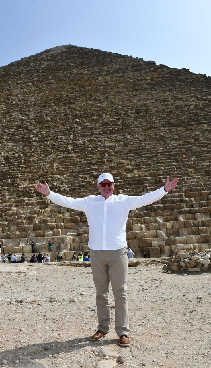 لتفقد المشروعات التنموية الكبيرة.. رئيس منظمة الروتاري الدولي يبدأ زيارته للقاهرة