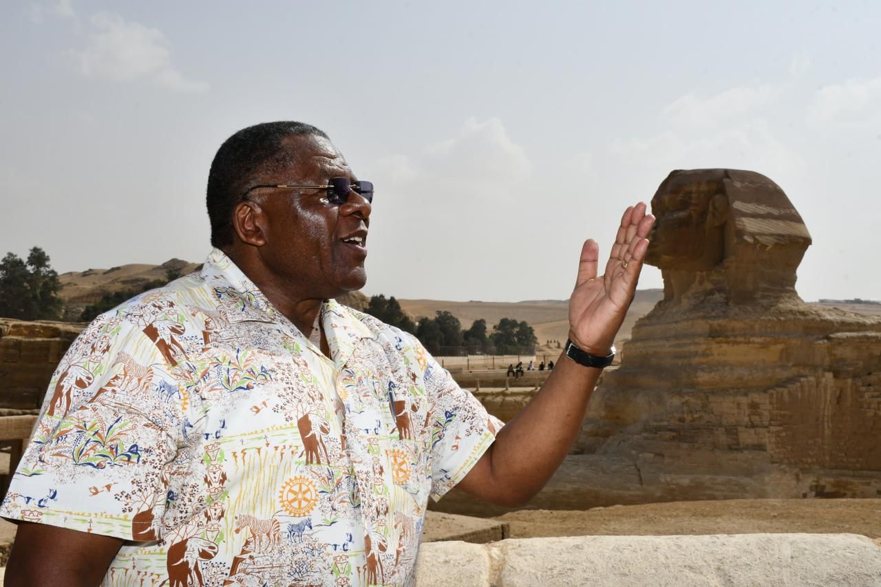 لتفقد المشروعات التنموية الكبيرة.. رئيس منظمة الروتاري الدولي يبدأ زيارته للقاهرة