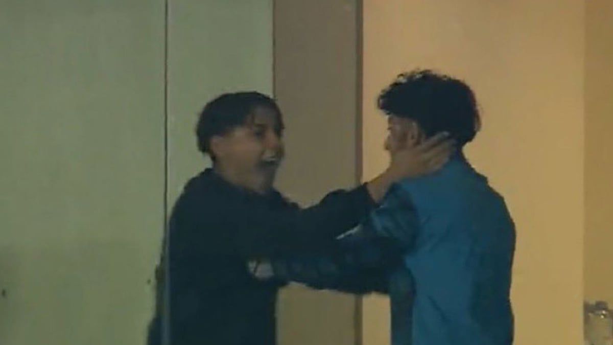 احتفال كريستيانو جونيور الجنوني مع أبو ناجي بهاتريك رونالدو (فيديو)