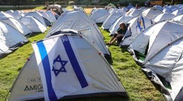 إسرائيل.. عائلات الأسرى والمتظاهرون ضد نتنياهو يقيمون مدينة خيام خارج الكنيست