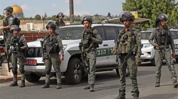 شرطة الاحتلال تقتحم منزل شهيد بئر السبع وتعتقل 5 من أسرته