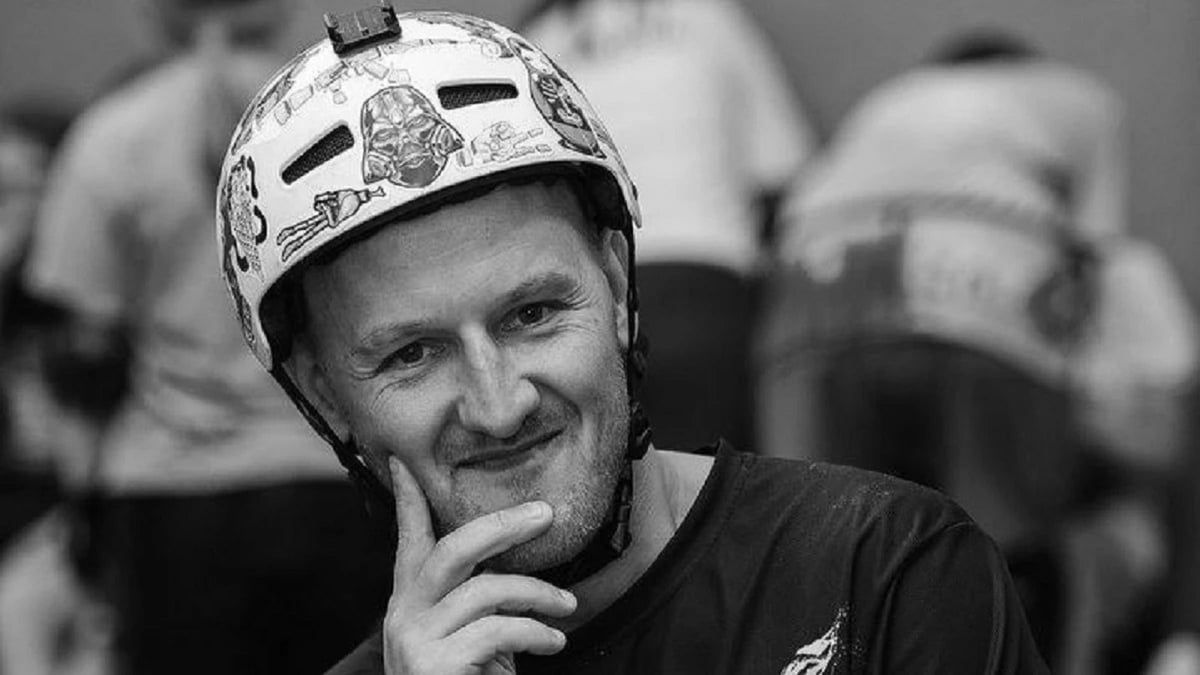 وفاة بطل روسيا في التزلج بعد اصطدام مروع (فيديو)