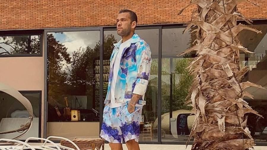 مجلة برازيلية أخرجت ألفيش من السجن مقابل مقابلة حصرية