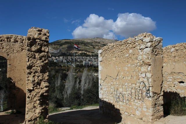 رغم مكانته الثقافية.. بيت رائد المسرح العربي في دمشق يعاني الهجران (صور)