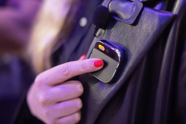 الذكاء الاصطناعي القابل للارتداء.. هل سيحل محل هواتفنا الذكية؟