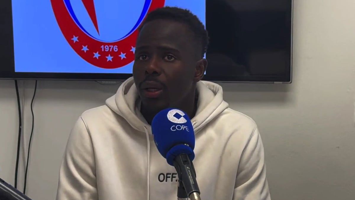 السنغالي شيخ سار يكشف سبب اشتباكه مع مشجع وجه له إهانات عنصرية