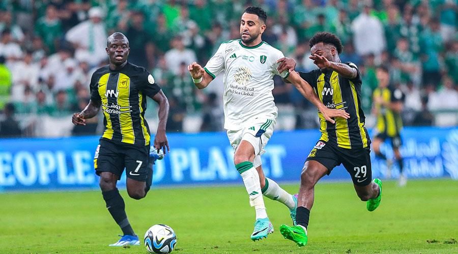 ظهور متواضع لمهاجمي اتحاد وأهلي جدة في «الديربي»