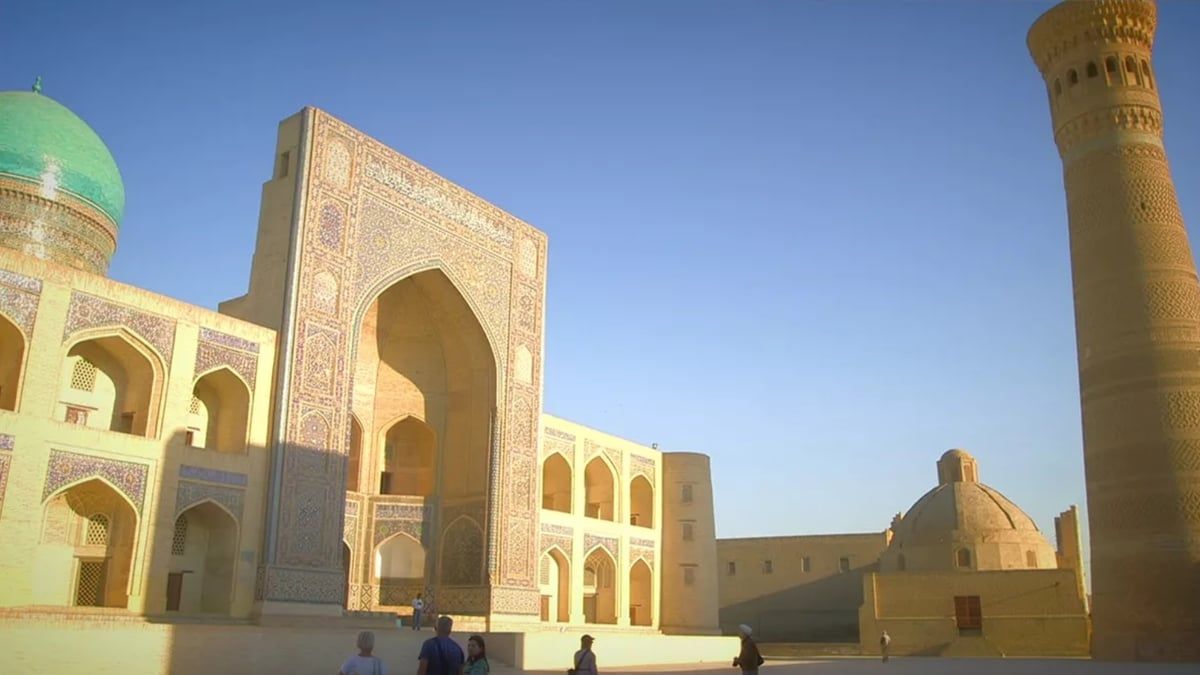 بخارى.. مهد العلماء والأئمة وموطن القلاع الشامخة (فيديو إرم)