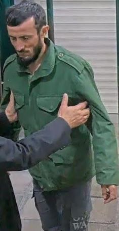 إيران تعتقل عنصرين من "داعش" خطَّطا لتفجير مرقد ديني (صور)