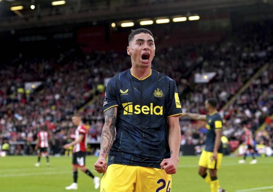 قميص خيري لنيوكاسل أمام توتنهام