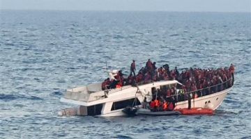 ترحيل مهاجرين مصريين غير شرعيين من لييبا