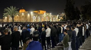 ليلة 27 رمضان.. 200 ألف مصل يؤدون العشاء والتراويح في الأقصى
