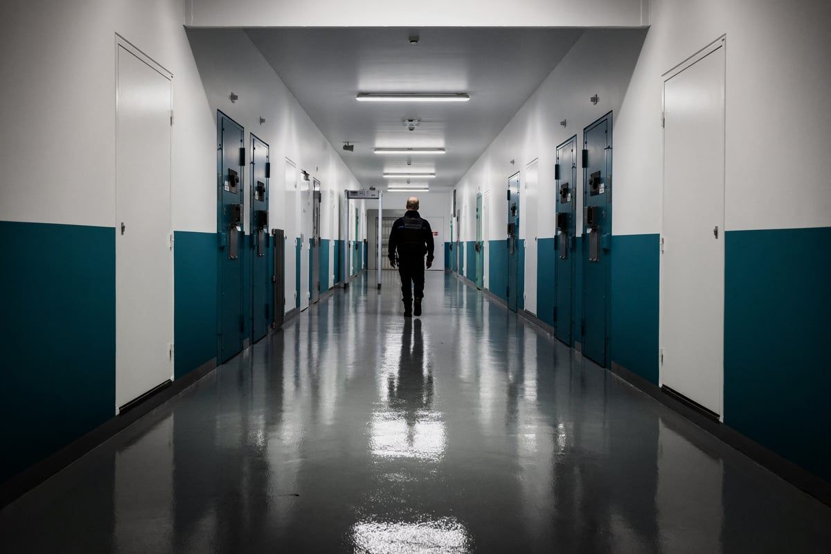 توثيق 3 حالات انتحار في سجن فرنسي خلال شهرين