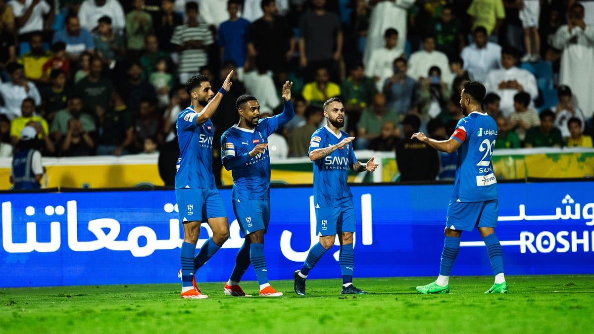 الهلال يقترب من حسم لقب الدوري السعودي بالفوز على الخليج