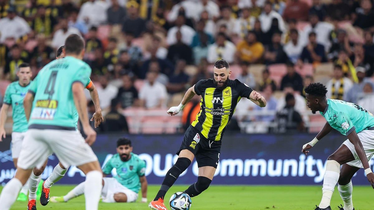 كريم بنزيما يلمّح للرحيل عن الاتحاد السعودي (صورة)